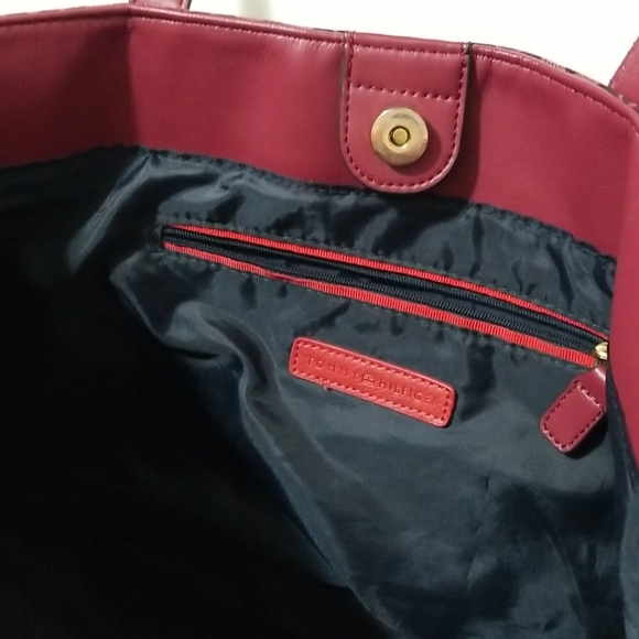 Tommy Hilfiger Tote - Picture 6 of 9